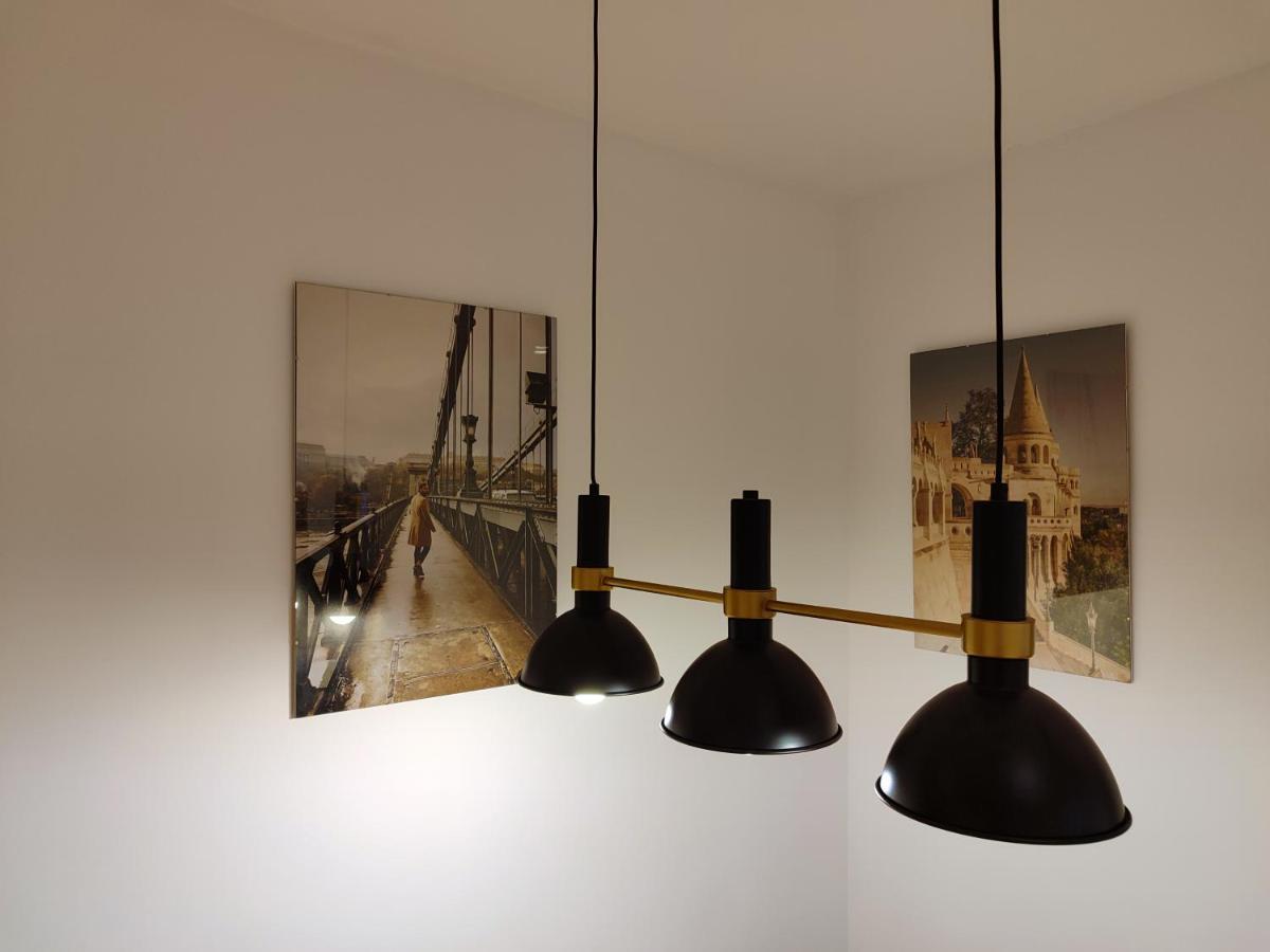 Castle Corner Apartment บูดาเปสต์ ภายนอก รูปภาพ